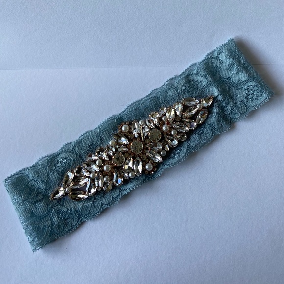 Crystal Rhinestone Garter - Picture 3 of 4